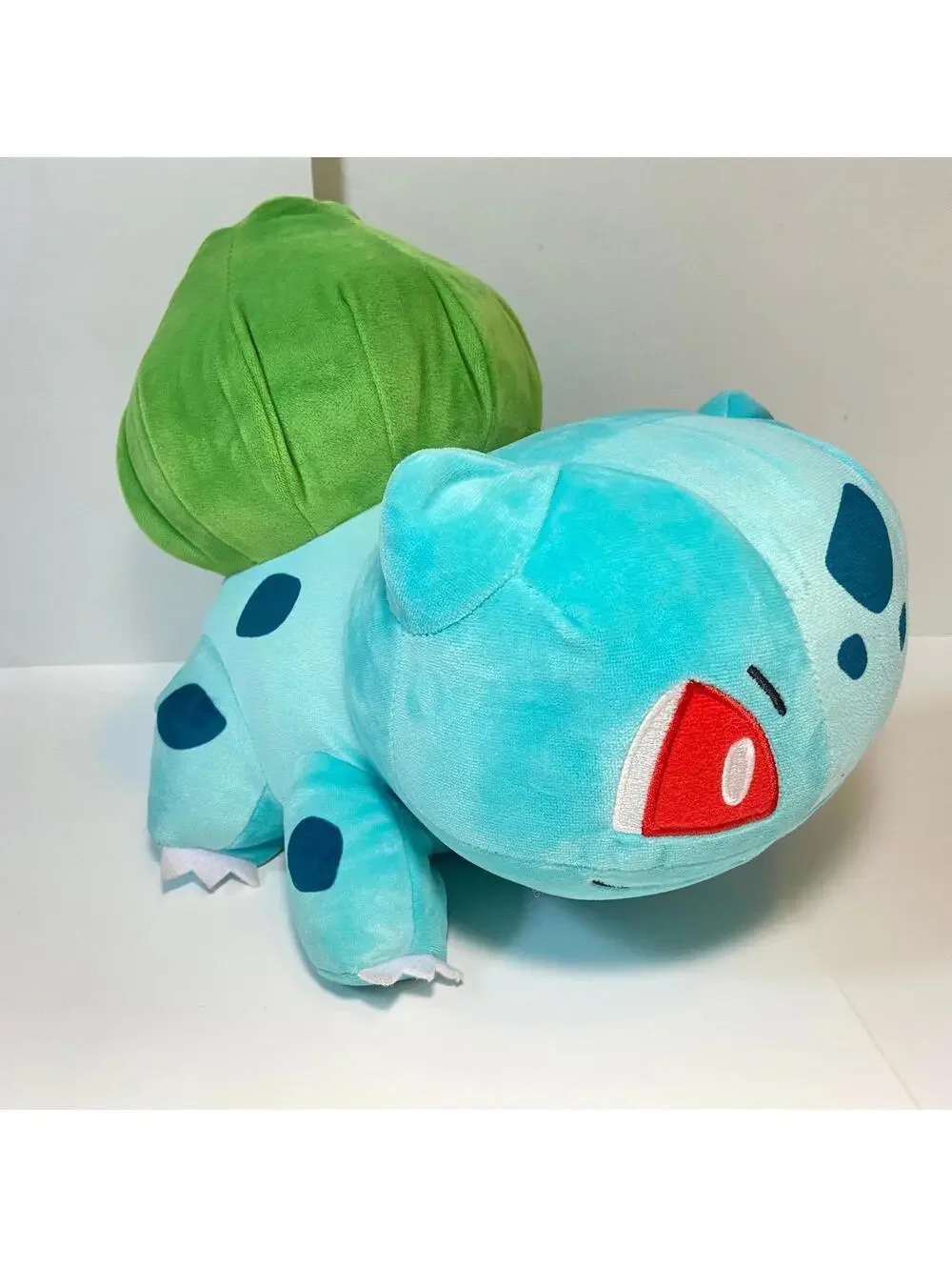10” 1997 Nintendo Pokemon Bulbasaur Plush (China Exclusive)